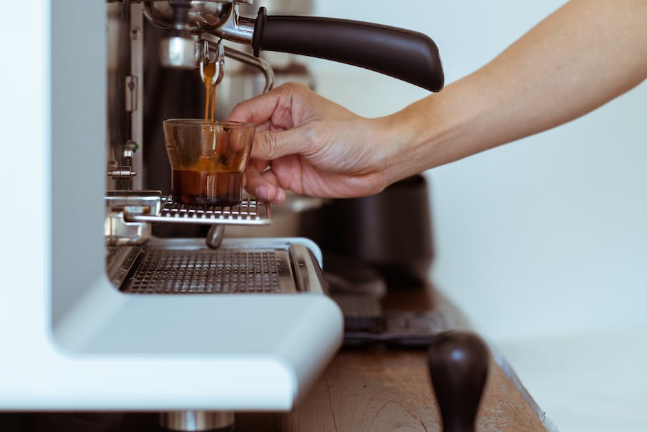 how does coffee machine work